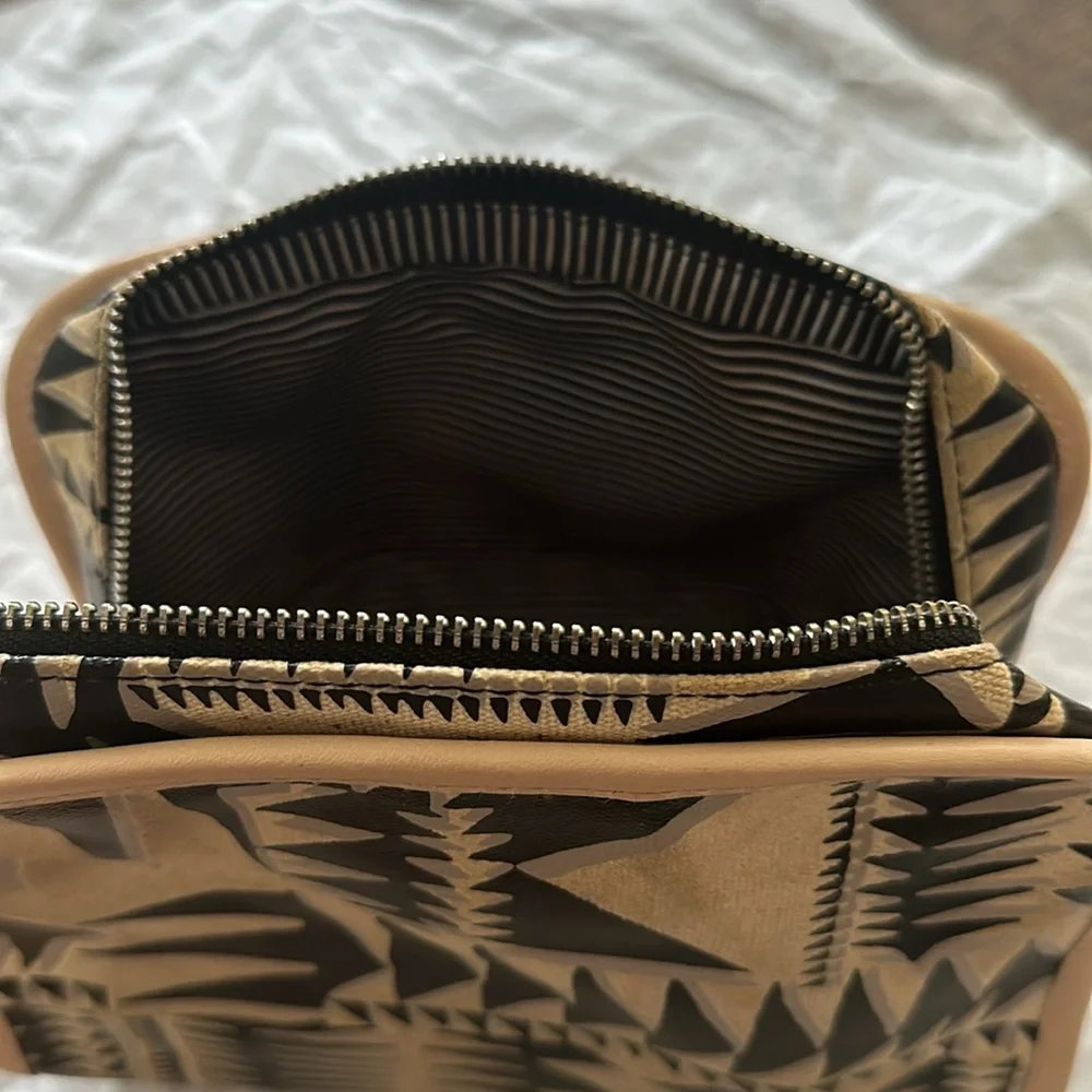 Stella & dot travel bag zipper pouch for cosmetics etc black & tan boho print